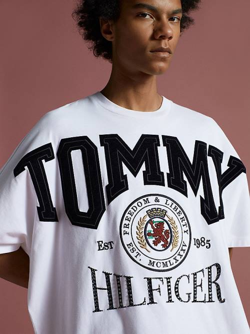 Tommy Hilfiger Festive Logo Crest T-shirts Heren Wit | TH462UJP