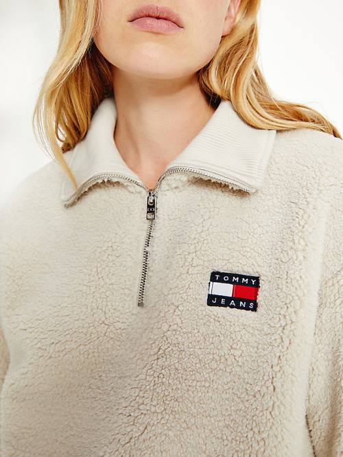 Tommy Hilfiger Tommy Badge Boxy Plush Fleece Sweatshirt Hoodie Dames Beige | TH271YAD